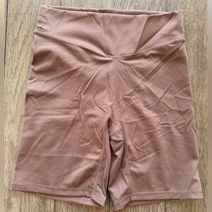 Balance Athletica Women's Bike Shorts in Mauve Brown